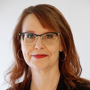 Kasvokuva Heli Kuvaja, Pielispakari Oy