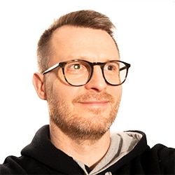 Henkilökuva markkinointikoordinaattori Nikke Ehrukainen